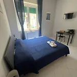 Settetrequattro לינה וארוחת בוקר *